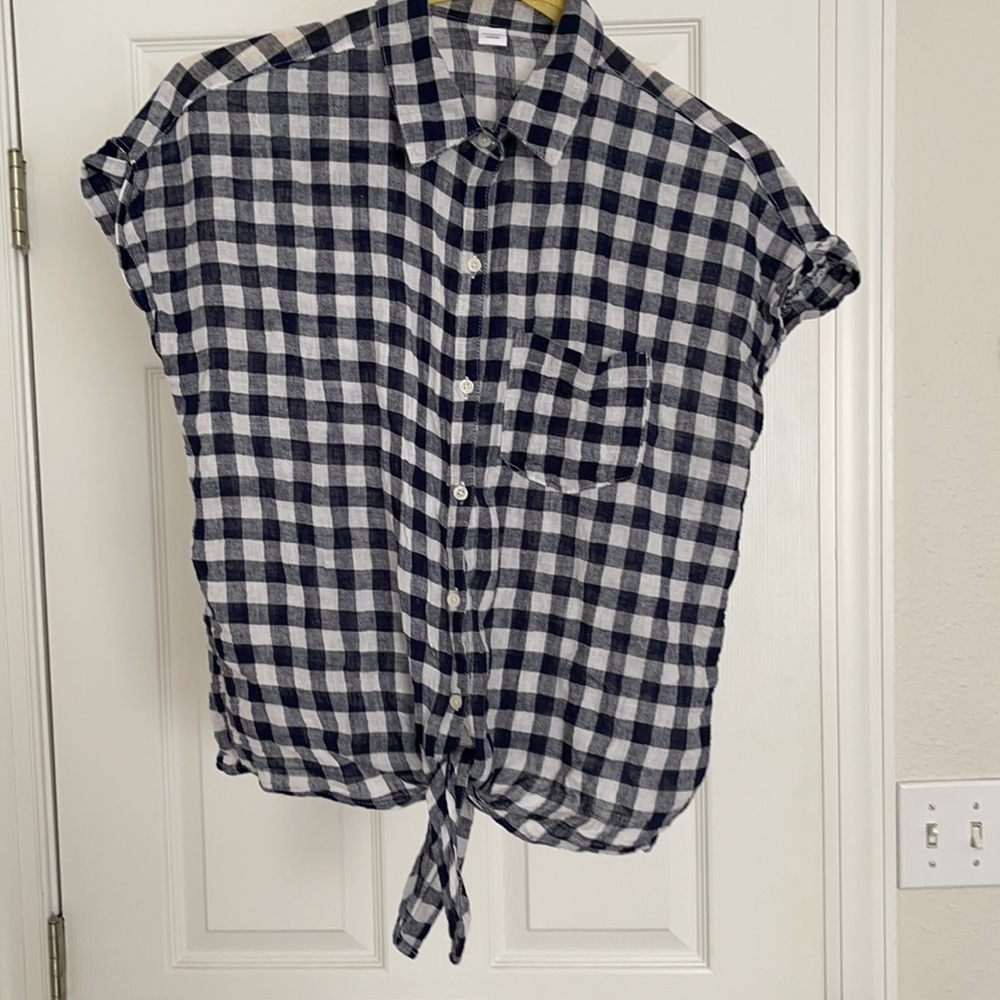 Old Navy Linen Tie Front Shirt - Medium - Picture 2 of 5